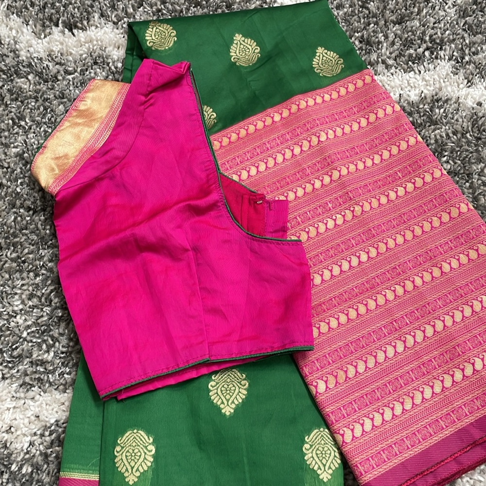 Pink and Green Silk Blend Women's Saree with Gold Motif and blouse